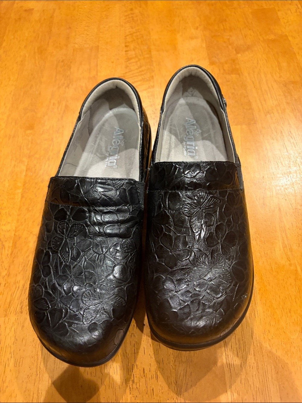 Alegria Black Floral-Embossed Women’s Slip-On Clogs